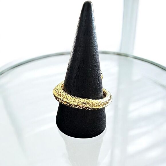 NWT 1pc Bold & Gorgeous Golden Dragon Shaped Ring With Adjustable Open End  ***I - Picture 4 of 6